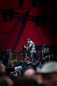 2016-07-01 - Neil Young + Promise of the Real från Roskildefestivalen, Roskilde
