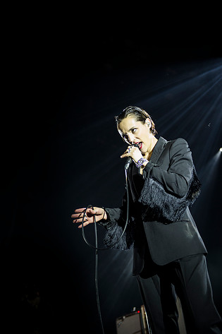 2016-06-30 - Savages från Roskildefestivalen, Roskilde