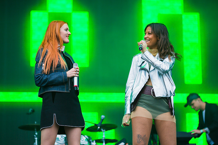 2016-07-02 - Icona Pop från Bråvalla, Norrköping