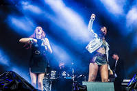 2016-07-02 - Icona Pop från Bråvalla, Norrköping