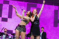 2016-07-02 - Icona Pop från Bråvalla, Norrköping