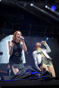 2016-07-02 - Icona Pop från Bråvalla, Norrköping