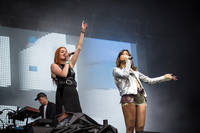 2016-07-02 - Icona Pop från Bråvalla, Norrköping