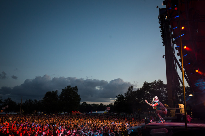 2016-07-02 - MØ från Roskildefestivalen, Roskilde