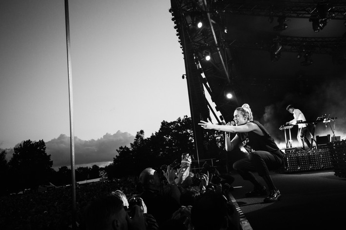 2016-07-02 - MØ från Roskildefestivalen, Roskilde