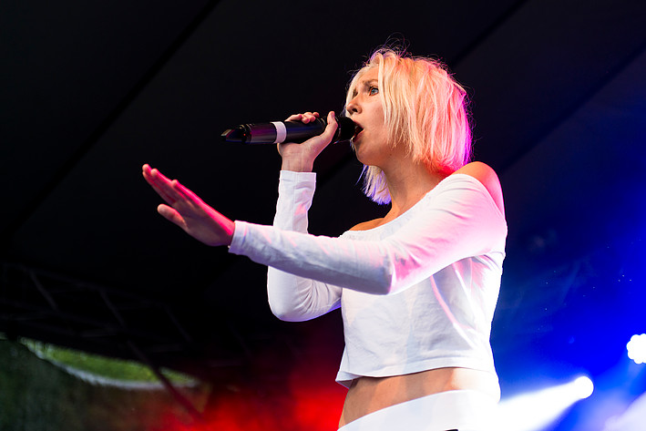 2016-07-09 - Julia Adams från Peace & Love, Borlänge