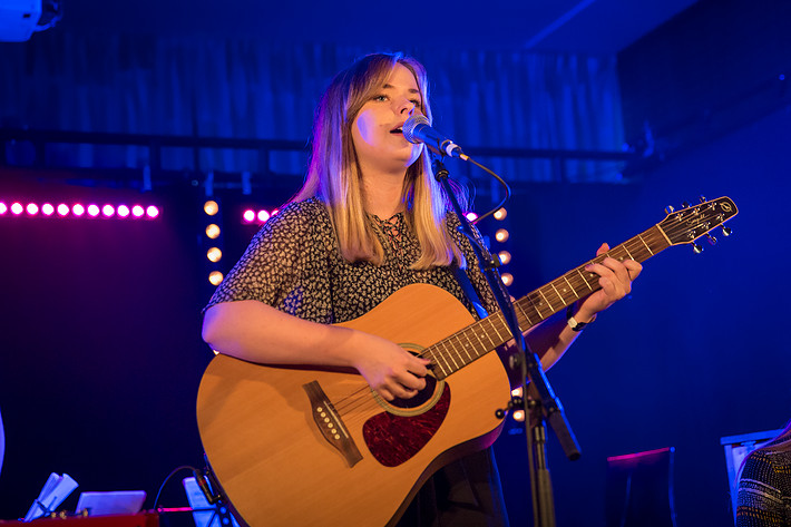 2016-07-29 - Erika & Sofia från Storsjöyran, Östersund