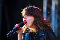 2016-08-11 - CHVRCHES från Way Out West, Göteborg