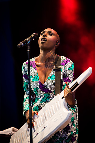 2016-08-11 - Laura Mvula från Way Out West, Göteborg