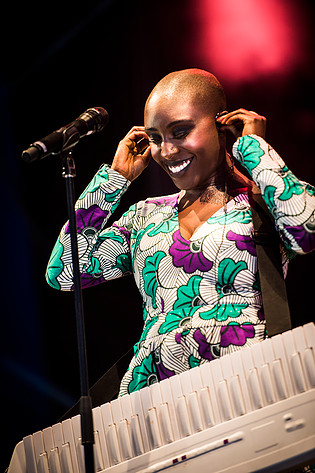 2016-08-11 - Laura Mvula från Way Out West, Göteborg