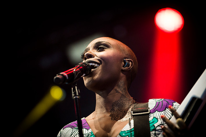 2016-08-11 - Laura Mvula från Way Out West, Göteborg