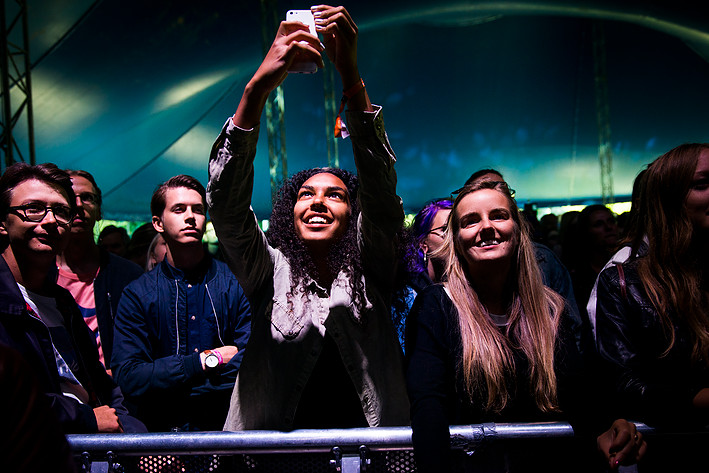 2016-08-11 - Laura Mvula från Way Out West, Göteborg