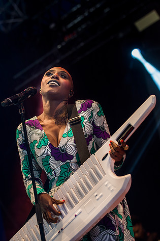 2016-08-11 - Laura Mvula från Way Out West, Göteborg