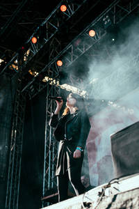 2016-08-11 - CHVRCHES från Way Out West, Göteborg