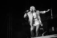 2016-08-12 - Zara Larsson från Way Out West, Göteborg