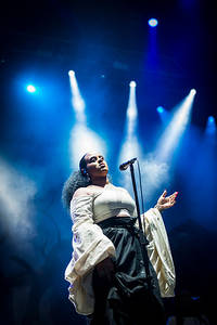 2016-08-13 - Seinabo Sey från Way Out West, Göteborg
