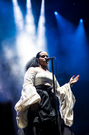 2016-08-13 - Seinabo Sey från Way Out West, Göteborg