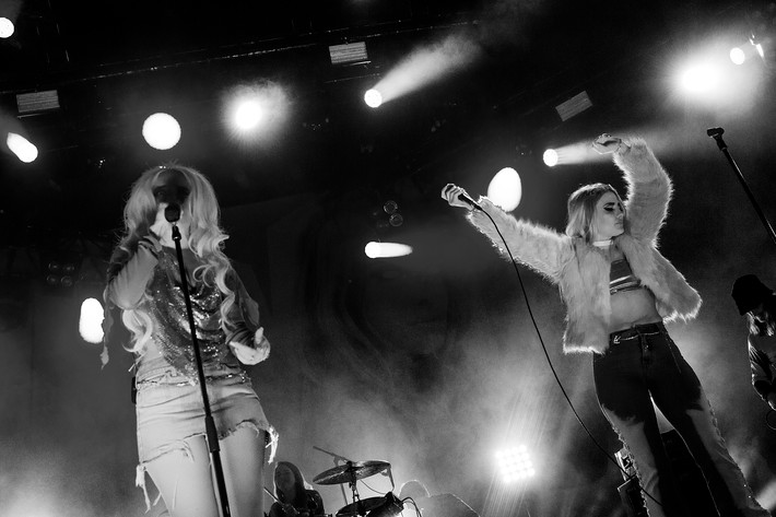 2016-08-19 - Rebecca & Fiona från Malmöfestivalen, Malmö