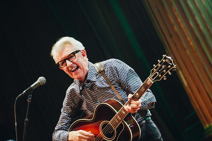 2016-12-04 - Nick Lowe & Los Straitjackets från Nalen, Stockholm