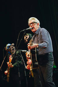 2016-12-04 - Nick Lowe & Los Straitjackets från Nalen, Stockholm