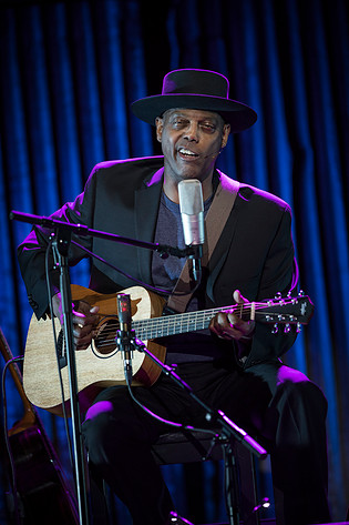 2017-05-12 - Eric Bibb från Rival, Stockholm