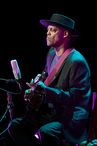 2017-05-12 - Eric Bibb från Rival, Stockholm