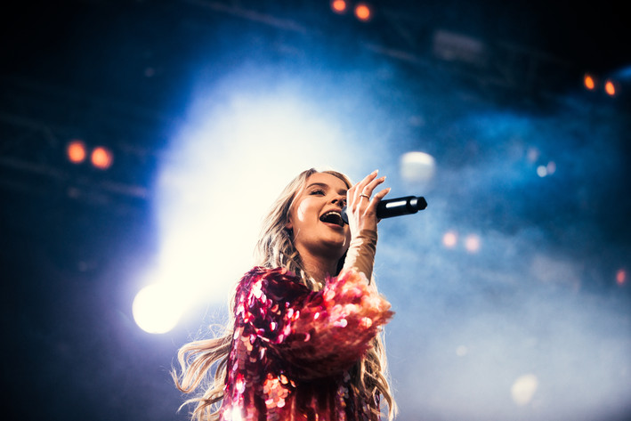 2017-06-01 - Zara Larsson från Gröna Lund, Stockholm
