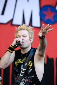 2017-06-08 - Sum 41 från Greenfield Festival, Interlaken
