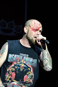 2017-06-08 - Five Finger Death Punch från Greenfield Festival, Interlaken