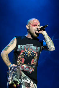 2017-06-08 - Five Finger Death Punch från Greenfield Festival, Interlaken