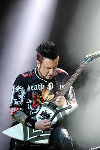 2017-06-08 - Five Finger Death Punch från Greenfield Festival, Interlaken