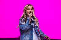2017-06-02 - Zara Larsson från Summerburst Göteborg, Göteborg