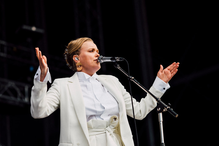 2017-06-29 - Ane Brun från Bråvalla, Norrköping
