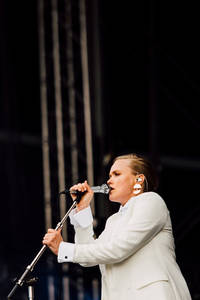 2017-06-29 - Ane Brun från Bråvalla, Norrköping