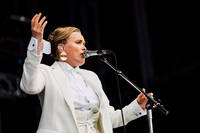 2017-06-29 - Ane Brun från Bråvalla, Norrköping