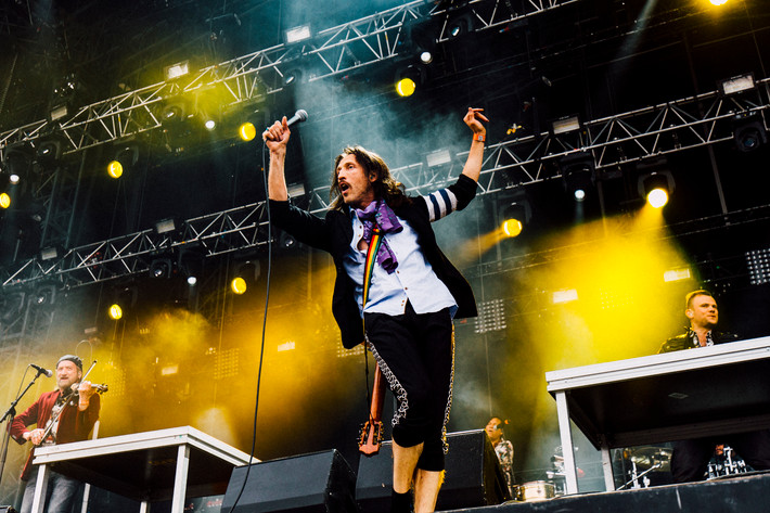 2017-06-29 - Gogol Bordello från Bråvalla, Norrköping