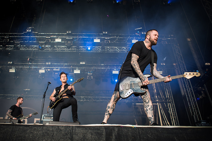 2017-07-01 - Raised Fist från Bråvalla, Norrköping
