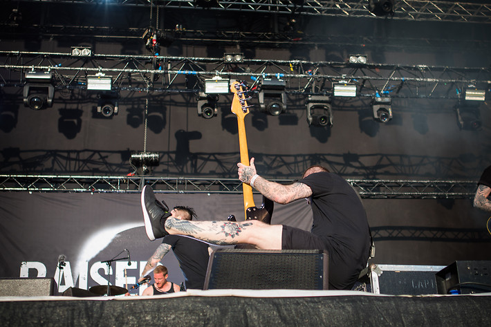2017-07-01 - Raised Fist från Bråvalla, Norrköping