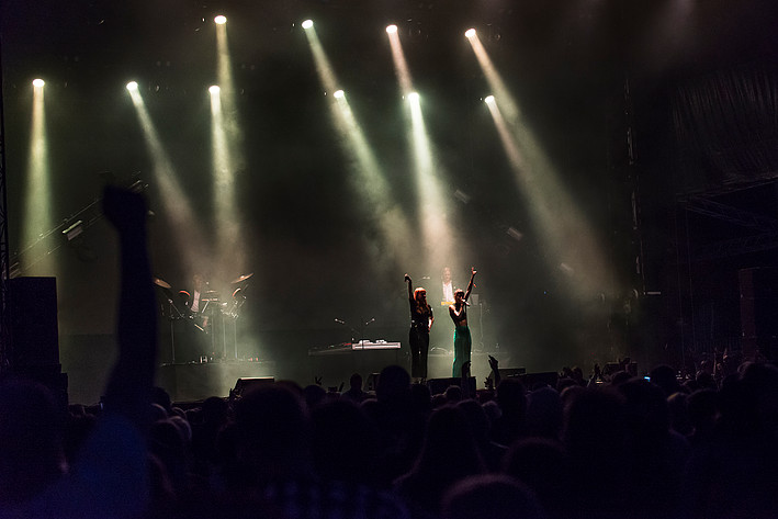 2017-07-08 - Icona Pop från Peace & Love, Borlänge