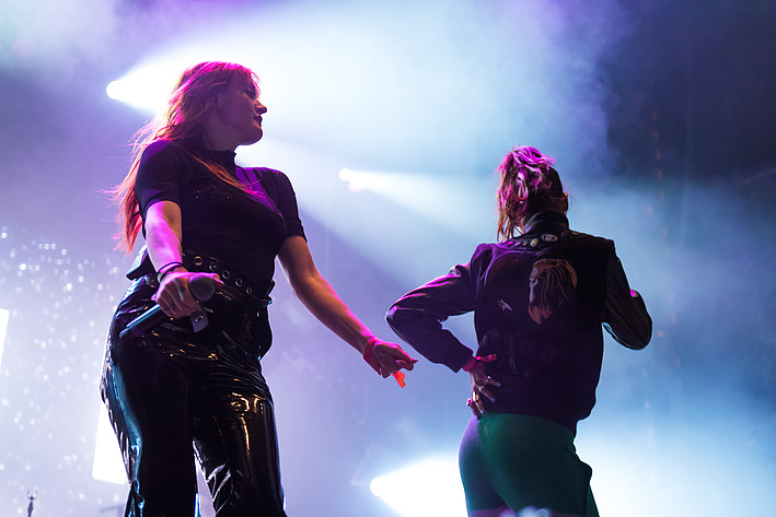 2017-07-08 - Icona Pop från Peace & Love, Borlänge