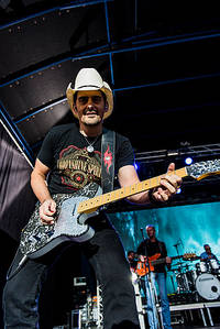 2017-07-24 - Brad Paisley från Furuviksparken, Gävle