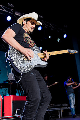 2017-07-24 - Brad Paisley från Furuviksparken, Gävle