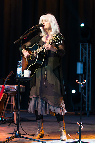 2017-08-01 - Emmylou Harris från Dalhalla, Rättvik