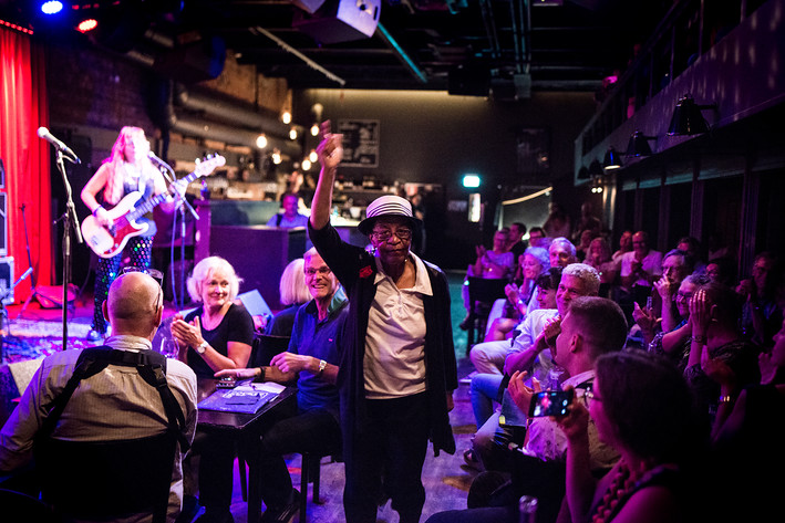 2017-08-03 - Beverly Guitar Watkins & the King Bees från Fasching, Stockholm