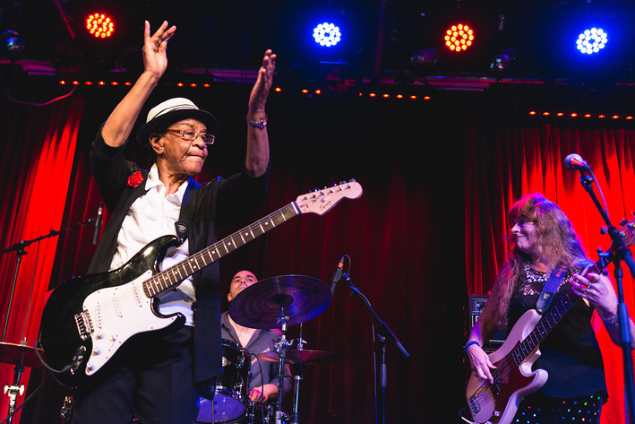 2017-08-03 - Beverly Guitar Watkins & the King Bees från Fasching, Stockholm