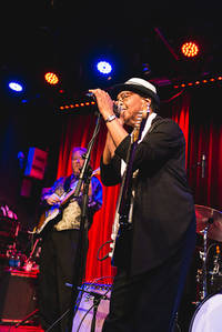 2017-08-03 - Beverly Guitar Watkins & the King Bees från Fasching, Stockholm