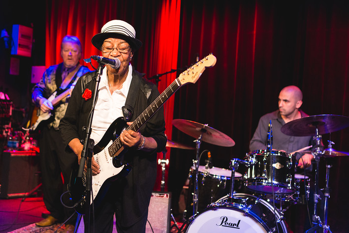 2017-08-03 - Beverly Guitar Watkins & the King Bees från Fasching, Stockholm