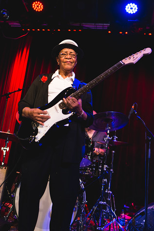 2017-08-03 - Beverly Guitar Watkins & the King Bees från Fasching, Stockholm