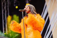 2017-08-11 - Sabina Ddumba från Way Out West, Göteborg