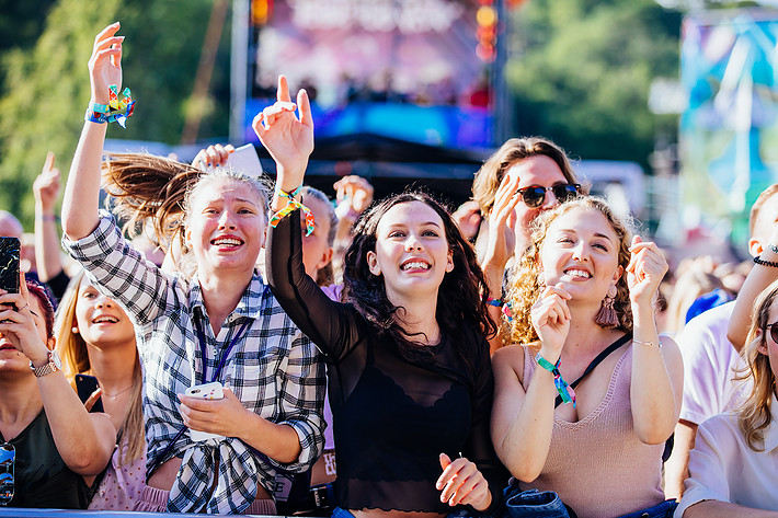 2017-08-11 - MØ från Way Out West, Göteborg